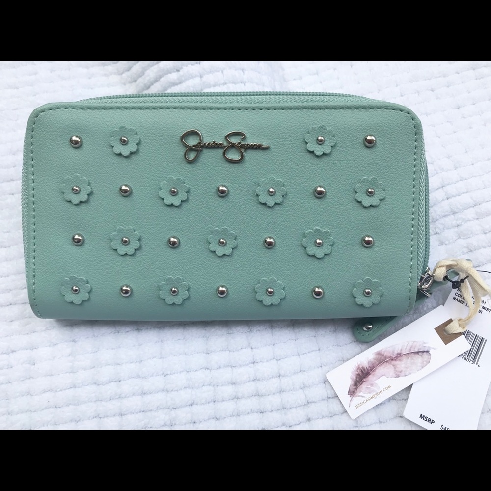 Jessica Simpson wallet